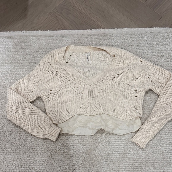 Anthropologie Sweaters - Anthropologie Cream V-Neck Cropped Knit Sweater with Lace Trim